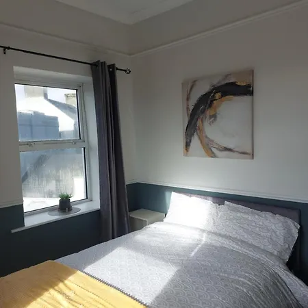 The Corner House Town *